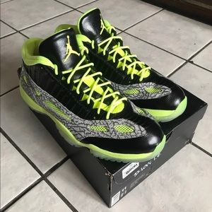 SOLD Air Jordan 11 Low IE Custom